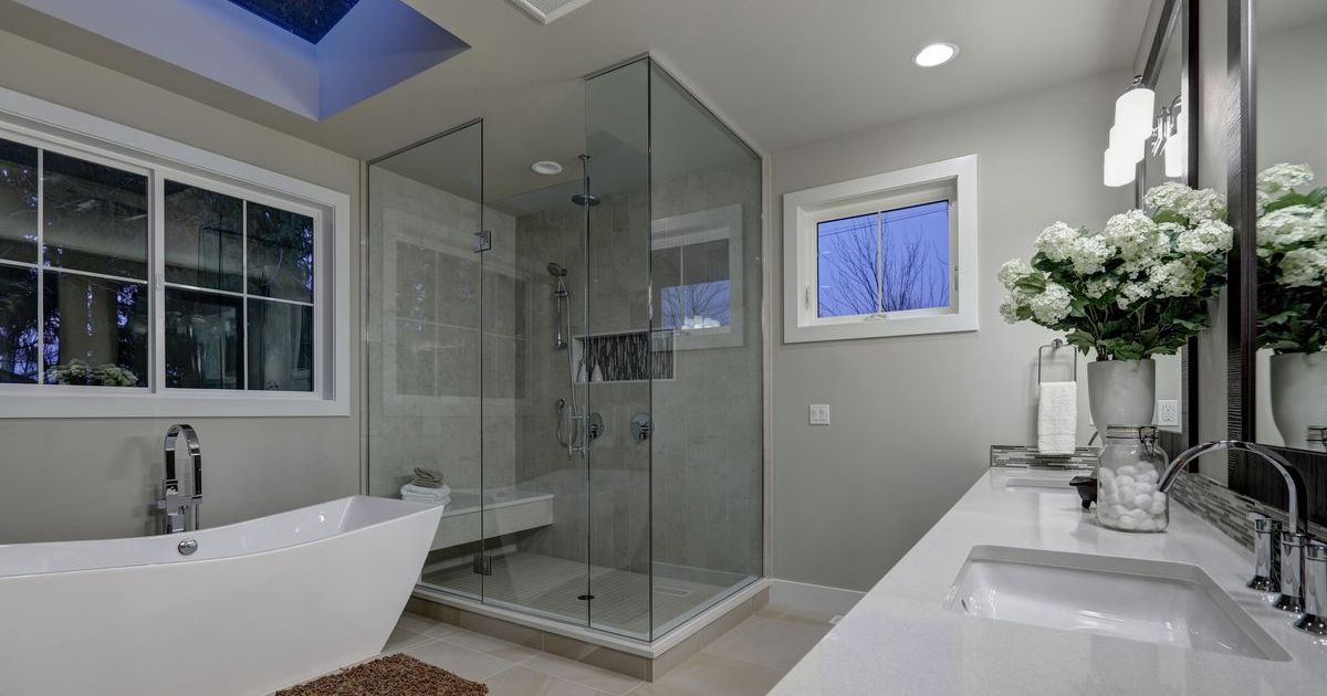 Bathroom with Tub and Shower Ideas: Pros and Cons